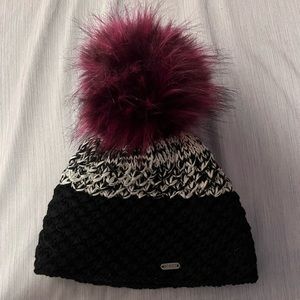 Pistil Beanie with added maroon puff